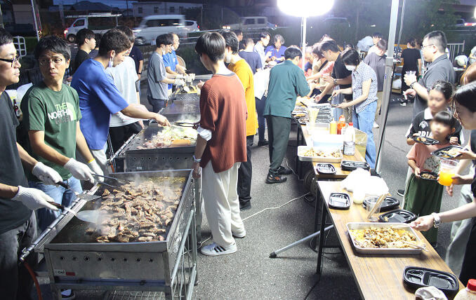 職員BBQの様子