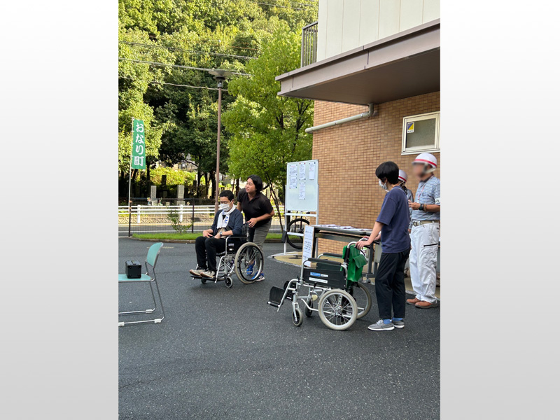 地震体験車・煙道体験